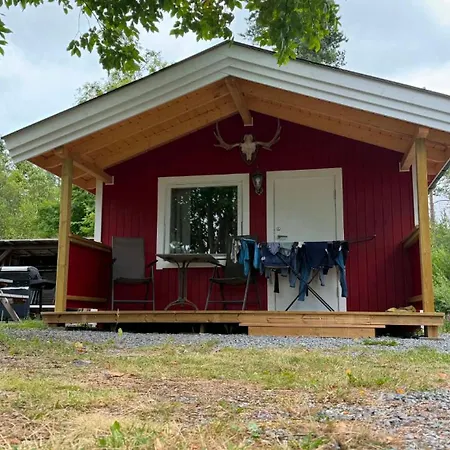 Sjarmerende Campinghytte I Skogen Rakkestad