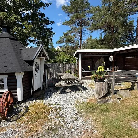 Sjarmerende Campinghytte I Skogen Campsite Rakkestad