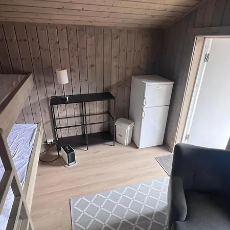 Sjarmerende Campinghytte I Skogen * Rakkestad